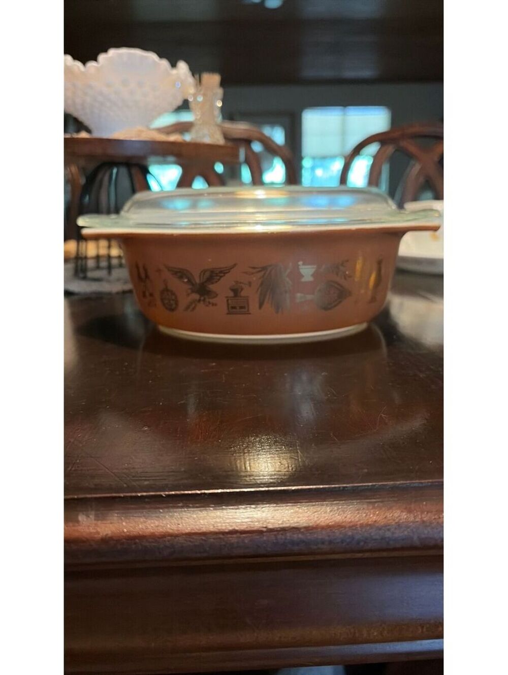 20.Vintage Pyrex 1-1/2 Quart Early American Casserole Dish Brown w/ Lid